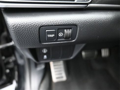 Used 2022 Honda Accord Sport image 13