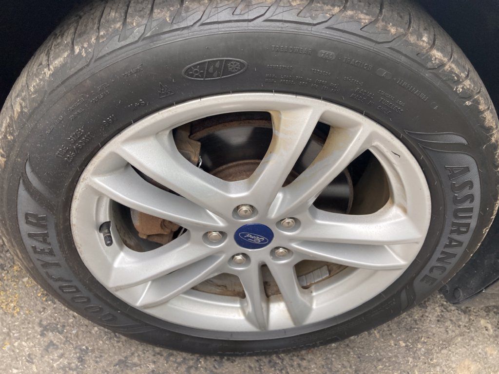 Used 2018 Ford Fusion SE FWD image 35