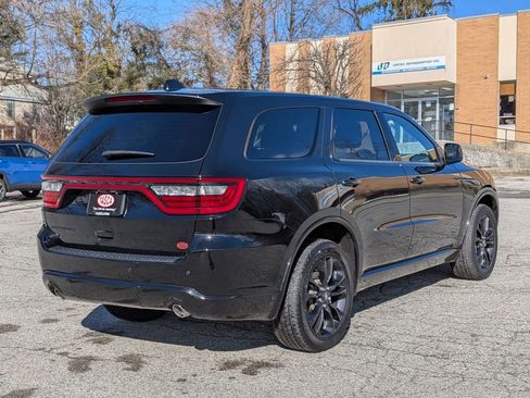 Used 2022 Dodge Durango SXT w/ Blacktop Package image 3