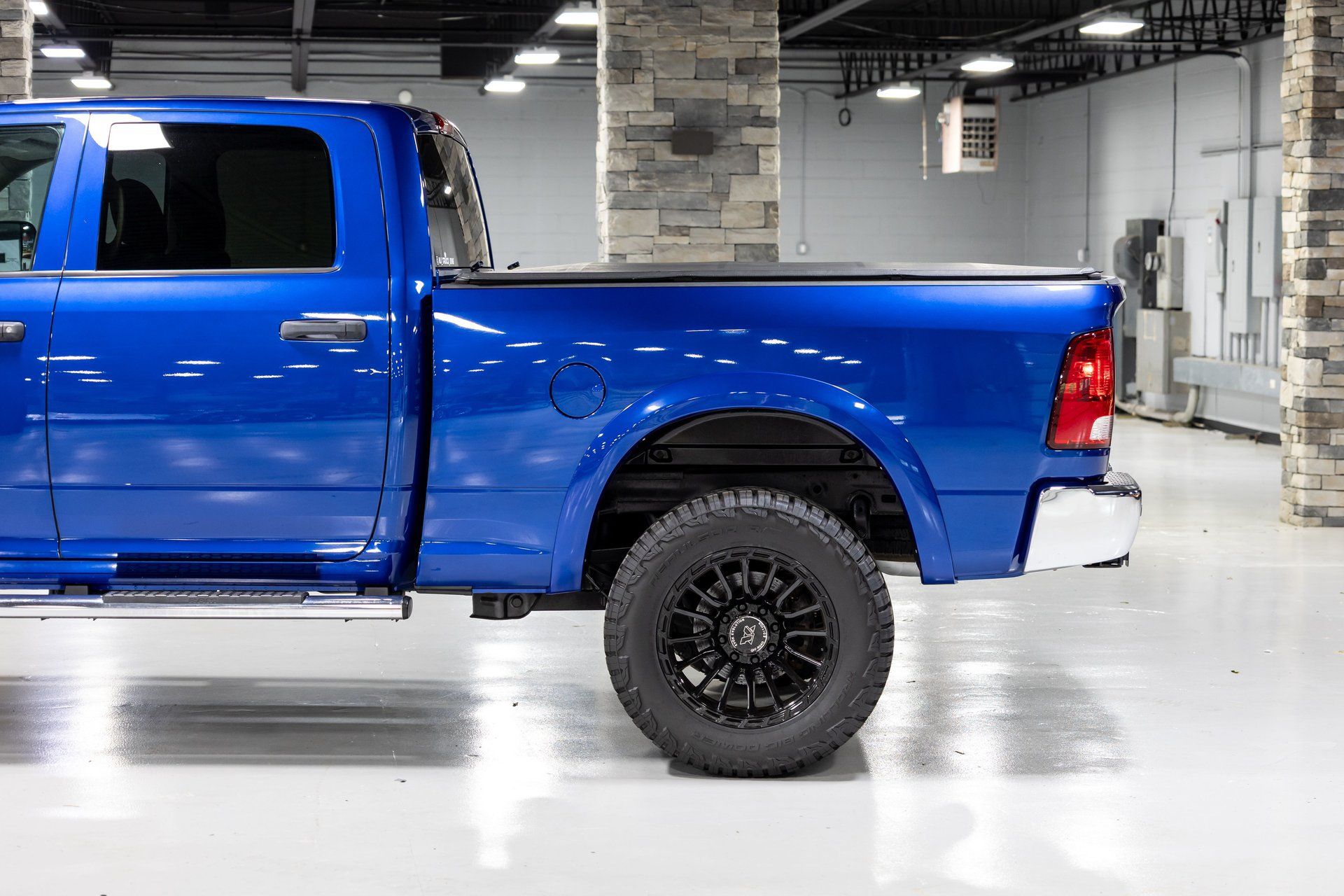Used 2015 RAM 2500 Tradesman w/ Chrome Appearance Group AWD/4WD image 10