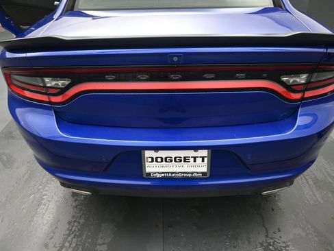 Used 2022 Dodge Charger SXT w/ Blacktop Package RWD image 10