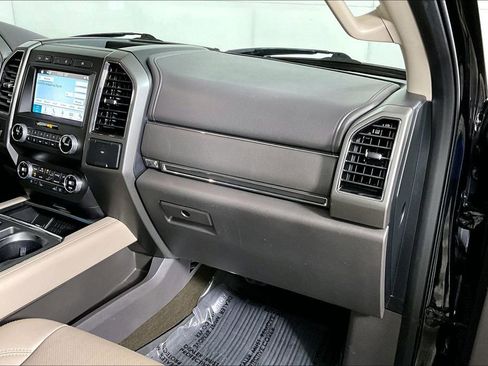 Used 2019 Ford Expedition XLT w/ Equipment Group 202A image 16