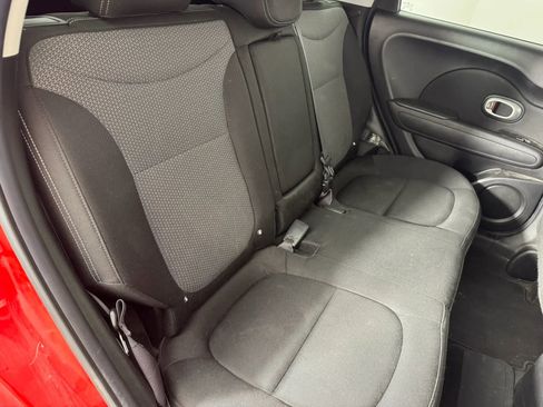 Used 2017 Kia Soul + FWD image 32