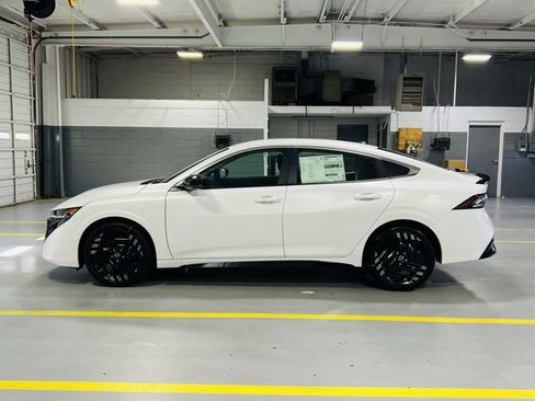 New 2026 Nissan Sentra SR image 13