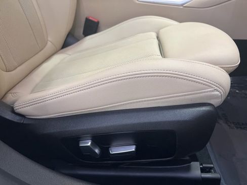 Used 2023 BMW 330i xDrive 330i xDrive w/ Driving Assistance Package image 57