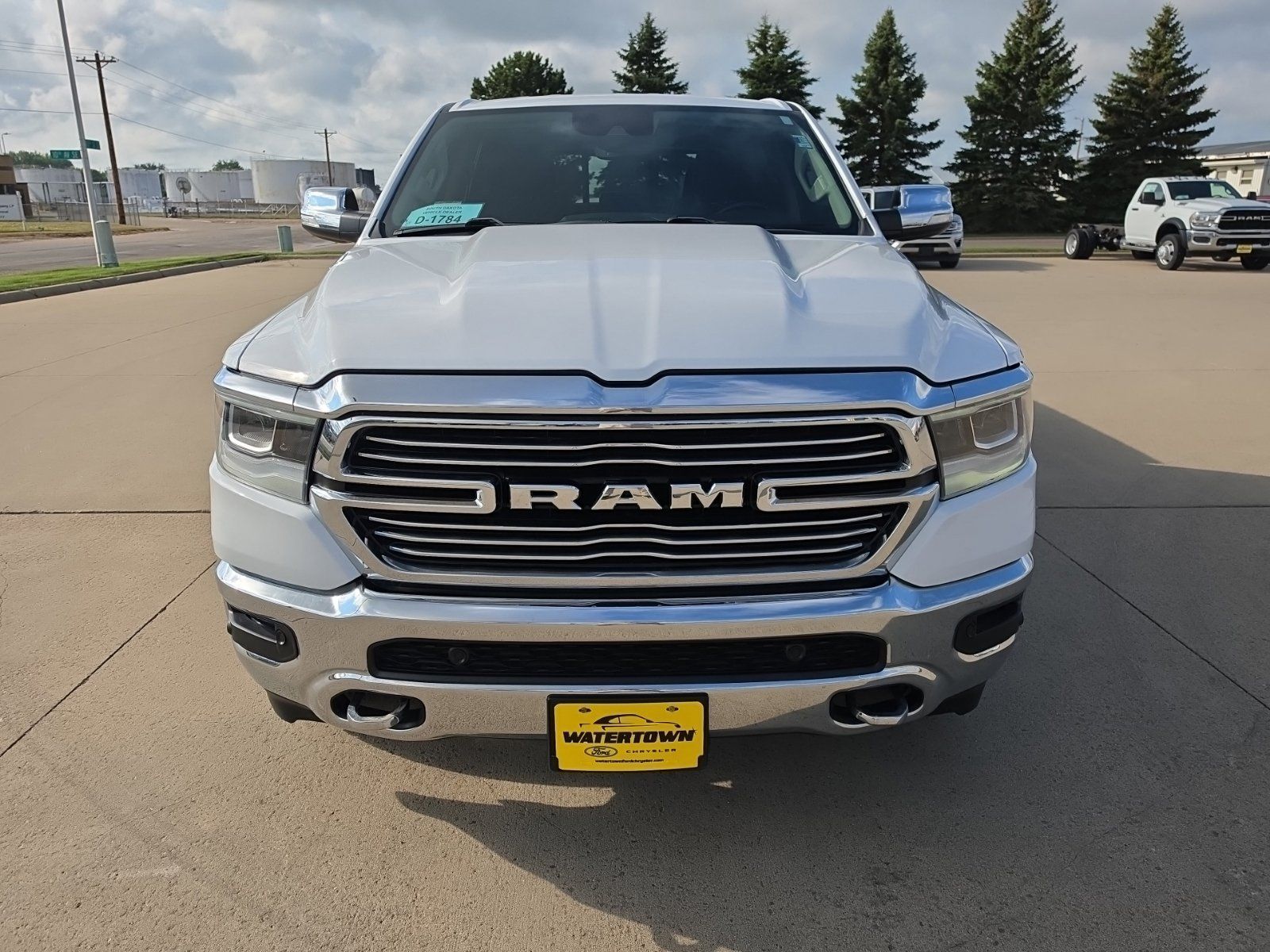Used 2022 RAM 1500 Laramie AWD/4WD image 3