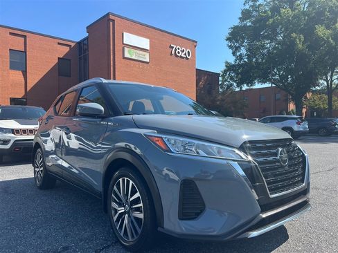 Used 2021 Nissan Kicks SV FWD image 14