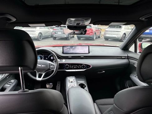 Used 2023 Genesis GV70 2.5T w/ Sport Prestige Package image 18