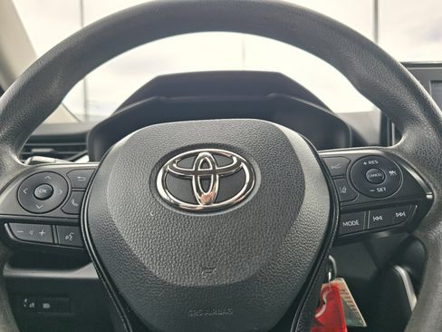 Certified 2022 Toyota RAV4 LE AWD/4WD image 25