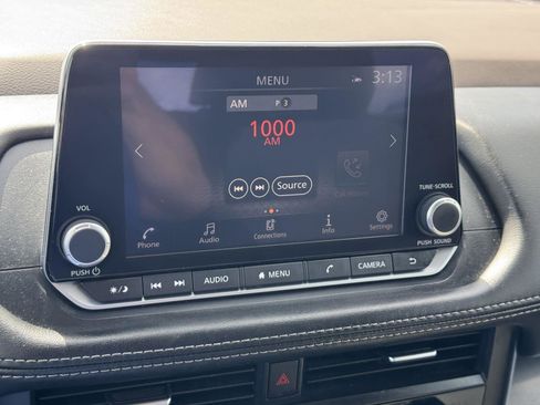 Used 2023 Nissan Rogue SV image 16