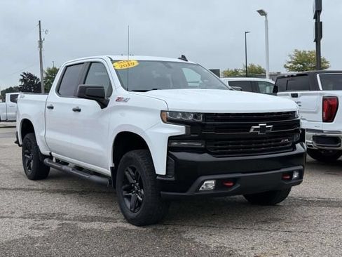 Used 2019 Chevrolet Silverado 1500 LT Trail Boss w/ Convenience Package AWD/4WD image 4