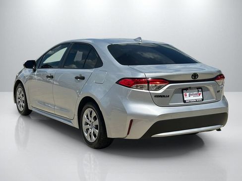 Used 2022 Toyota Corolla LE FWD image 7