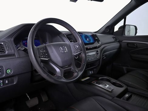 Used 2022 Honda Passport TrailSport image 14
