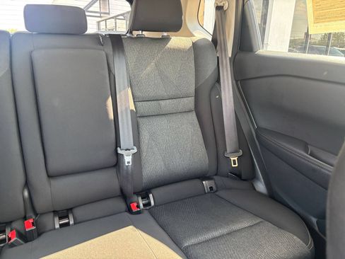 Used 2025 Nissan Rogue SV FWD image 38