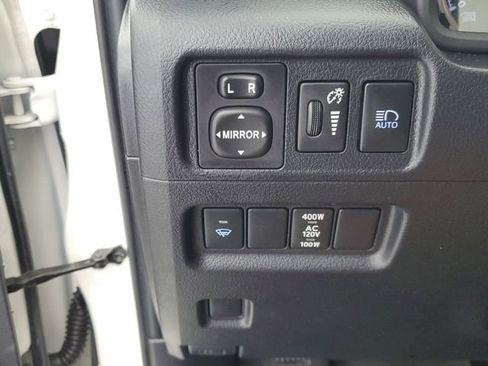 Used 2021 Toyota 4Runner TRD Off-Road Premium AWD/4WD image 31