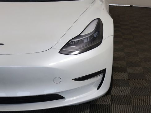 Used 2023 Tesla Model 3 Standard Range image 14