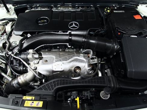 Used 2023 Mercedes-Benz CLA 250 4MATIC image 30