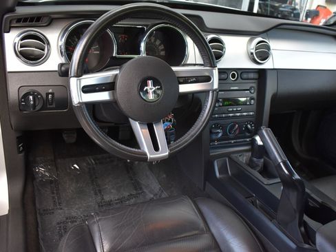 Used 2006 Ford Mustang GT Premium image 15