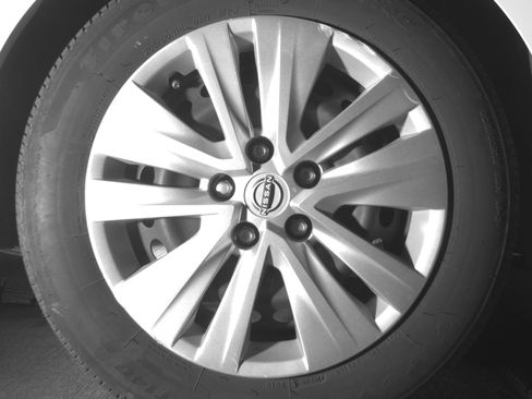 Used 2025 Nissan Sentra S FWD image 15