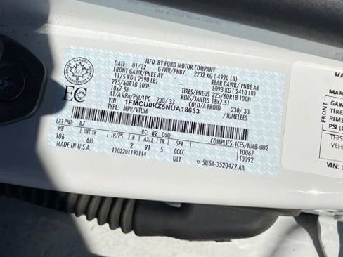 Used 2022 Ford Escape SEL w/ Technology Package FWD image 25
