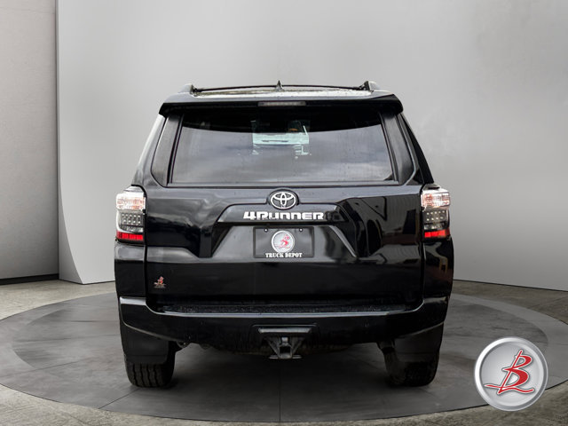 Used 2021 Toyota 4Runner SR5 Premium w/ Moonroof Package AWD/4WD image 6