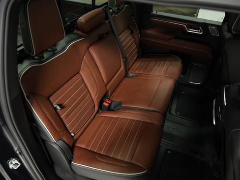 New 2026 GMC Sierra 2500 Denali Ultimate image 15