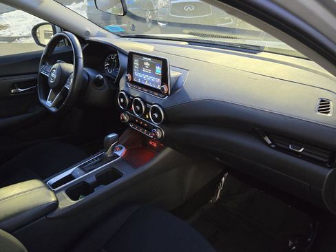 Used 2023 Nissan Sentra SV image 13