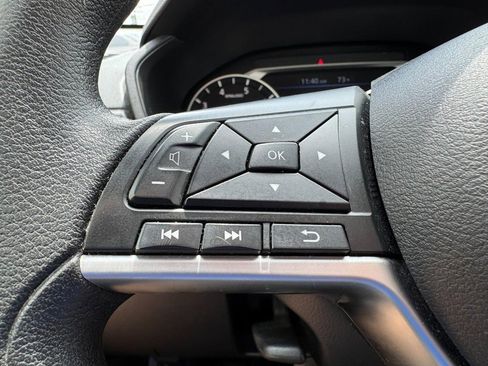 Used 2023 Nissan Altima 2.5 SV image 16