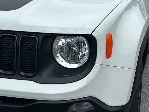 Used 2023 Jeep Renegade Trailhawk AWD/4WD image 9