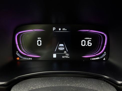Used 2025 Kia Soul LX w/ LX Technology Package FWD image 34