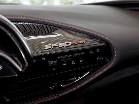 Used 2022 Ferrari SF90 Spider image 20