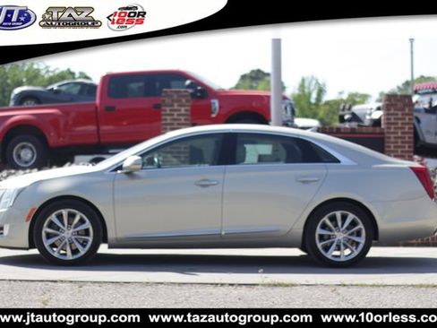 Used 2014 Cadillac XTS Luxury w/ Driver Awareness Package FWD image 3