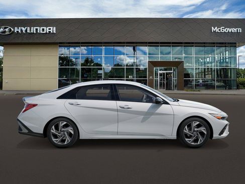 New 2026 Hyundai Elantra SEL Sport Premium image 7