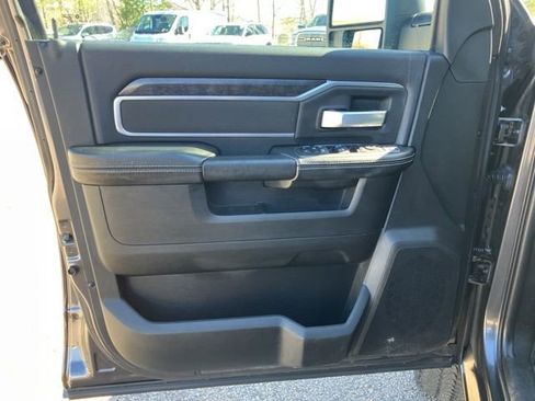 Used 2024 RAM 2500 Big Horn w/ Sport Appearance Package AWD/4WD image 17