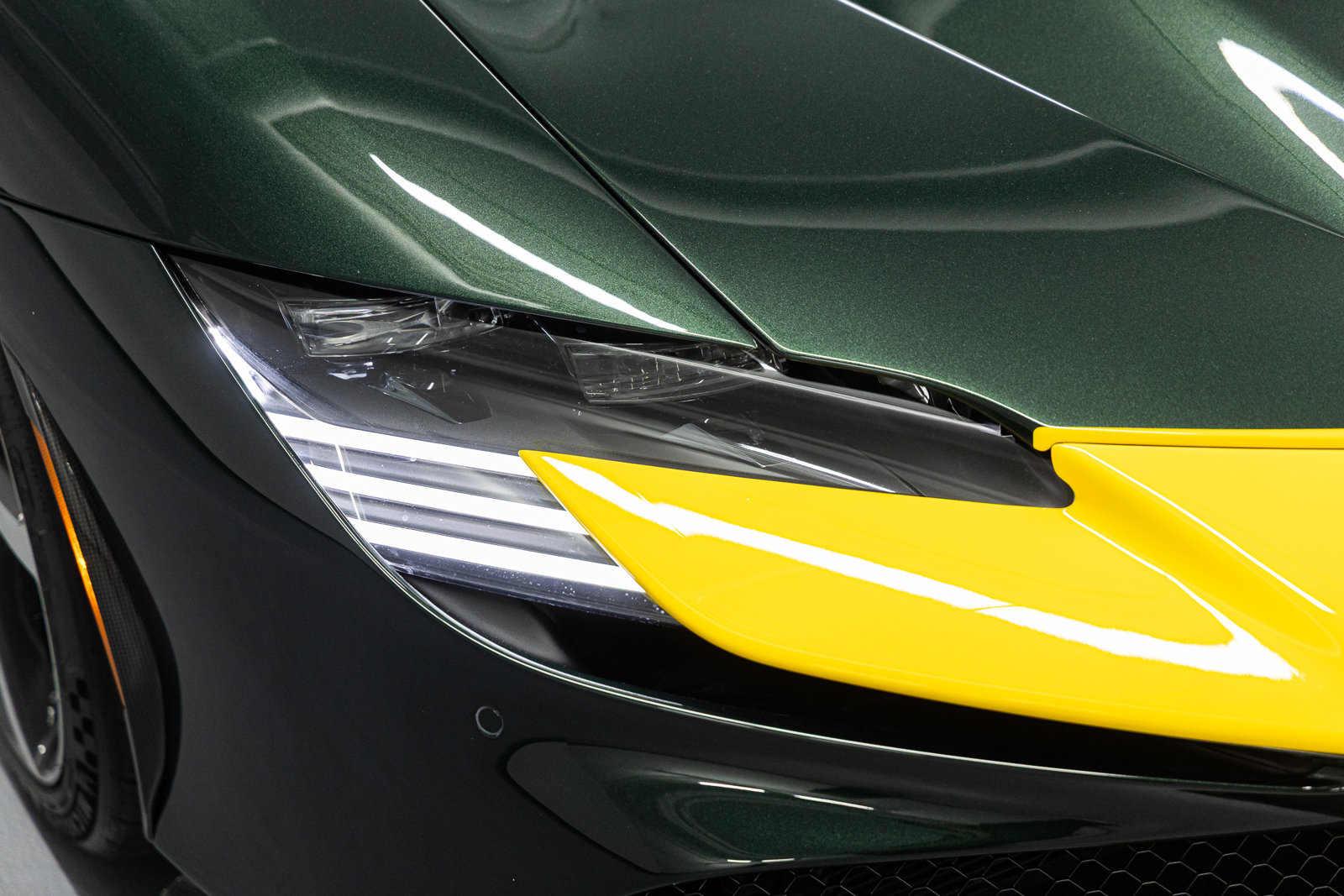 Used 2025 Ferrari SF90 Spider AWD/4WD image 24