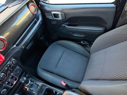 Used 2021 Jeep Wrangler Unlimited Sport image 17