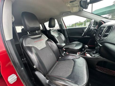 Used 2018 Jeep Compass Trailhawk AWD/4WD image 26