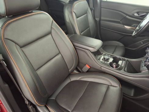 Used 2022 GMC Acadia AT4 w/ Technology Package image 29