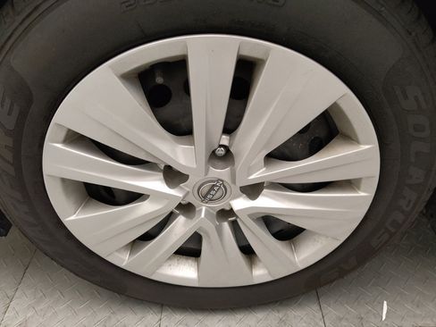 Used 2024 Nissan Sentra S FWD image 31