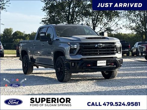 Used 2025 Chevrolet Silverado 2500 LTZ w/ Trail Boss Package AWD/4WD image 1