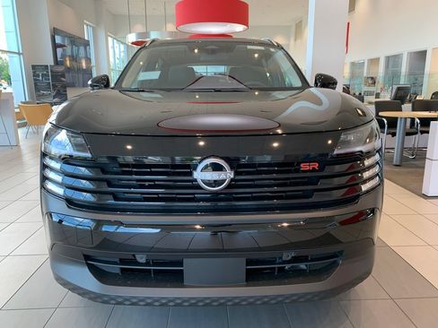 New 2026 Nissan Kicks SR w/ SR Premium Package FWD image 3