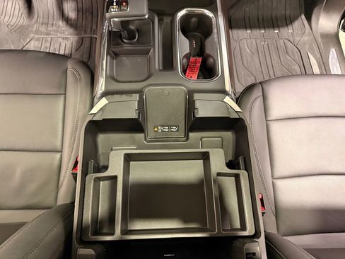 Used 2025 GMC Sierra 1500 SLT w/ SLT Premium Plus Package image 21