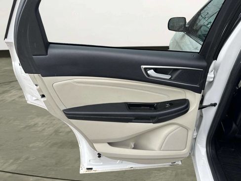 Used 2017 Ford Edge Titanium w/ Equipment Group 301A image 13