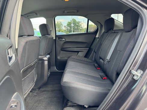 Used 2015 Chevrolet Equinox LT w/ Chrome Appearance Package FWD image 16
