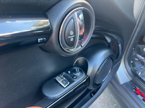 Used 2019 MINI Cooper S FWD image 28