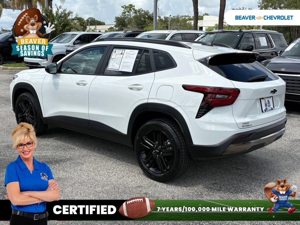 Used 2024 Chevrolet Trax ACTIV w/ Sunroof Package FWD image 5