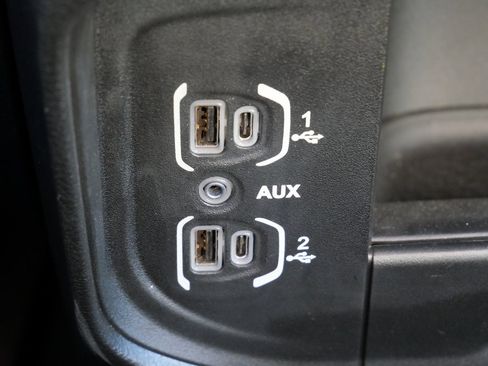 Used 2024 RAM 3500 Big Horn image 25