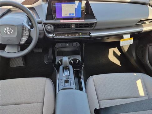 New 2027 Toyota Prius LE FWD image 13