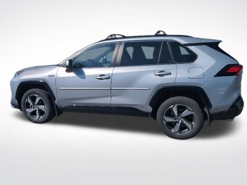 Used 2021 Toyota RAV4 SE w/ Weather & Moonroof Package AWD/4WD image 8