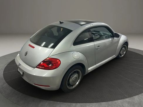 Used 2013 Volkswagen Beetle 2.5 image 4